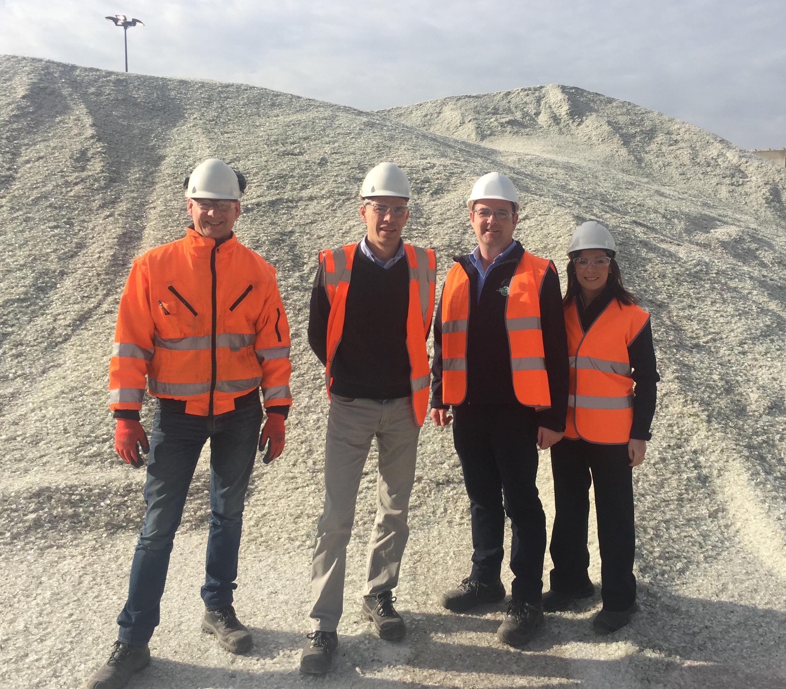 Re-Gen announces new £10 million glass collection contract with High 5 Recycling Group